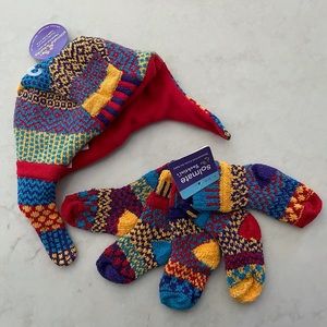 Solmate Baby hat & socktini mismatched socks